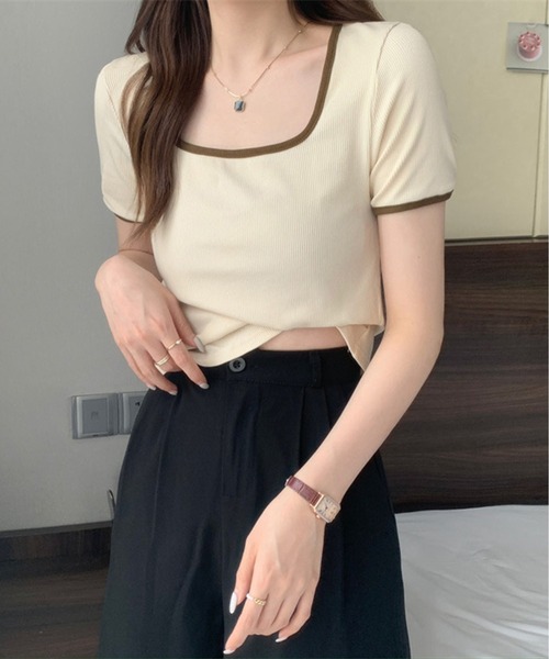 Chick（チック）の「バイカラースクエアネックTシャツ（Tシャツ/カットソー・レディース・ホワイト/ブラック/ライトベージュ・FREE）」の6枚目の写真