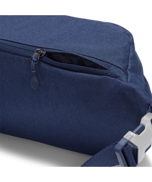 NIKE（ナイキ）の「《NIKEアパレル》ナイキ エレメンタル PRM ウェストパック（ボディバッグ/ウエストポーチ・メンズ・ダークネイビー/ブラック/グリーン/ブルー系その他/シルバー系その他/ブルー系その他2/グレー系その他・フリー）」の14枚目の写真