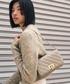 CHARLES & KEITH（チャールズ & キース）の「Cressida クレシダ キルトプッシュロッククラッチ（ショルダーバッグ・S）」