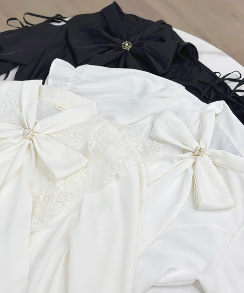 apres jour（アプレジュール）の「【apres jour×ARIAZ】フラワーデザインボウタイスカーフリング（ストール/ショール・レディース・ホワイト/ブラック・FREE）」の8枚目の写真