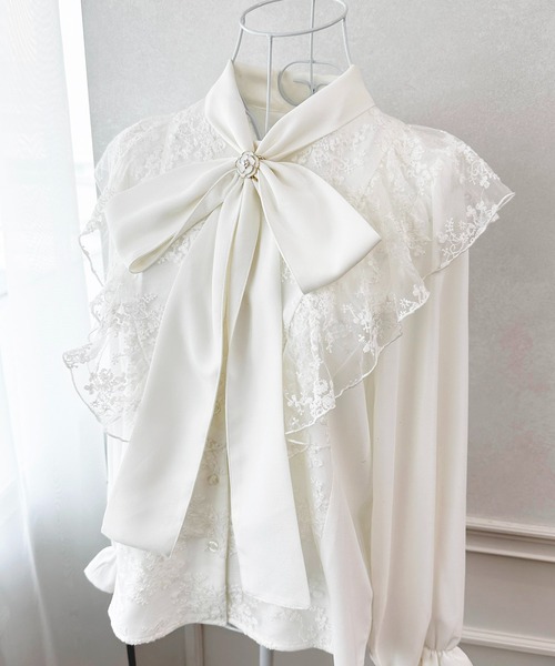 apres jour（アプレジュール）の「【apres jour×ARIAZ】フラワーデザインボウタイスカーフリング（ストール/ショール・レディース・ホワイト/ブラック・FREE）」の5枚目の写真