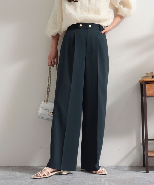 fredy emue（フレディエミュ）の「チノライクタックパンツ（スラックス・レディース・ベージュ/ネイビー/アイボリー・36/38）」の21枚目の写真