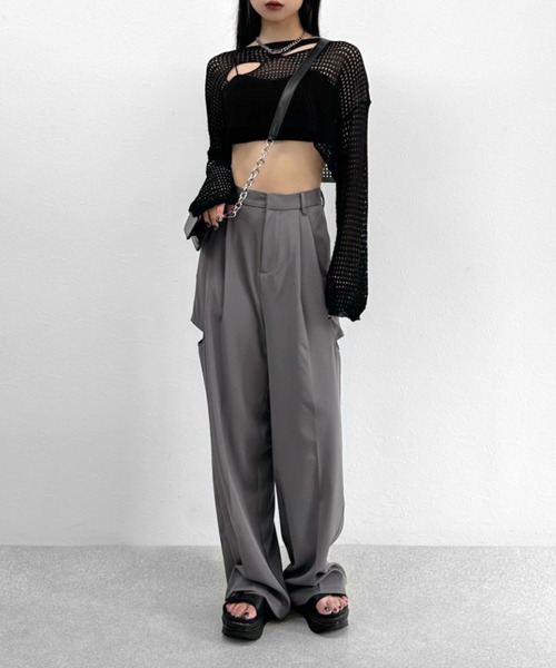 LVEU.（ラブユ.）の「【LVEU.】カットアウトデザインクロップド