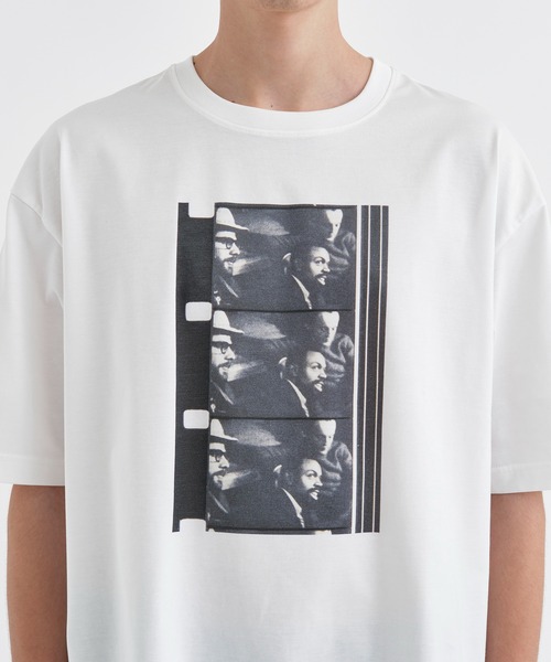RIVORA(リヴォラ)の「【RIVORA / リヴォラ】Jonas Mekas “Frozen Film Frames” 2(Tシャツ/カットソー・メンズ・ホワイト・0/1/2)」の2枚目の写真