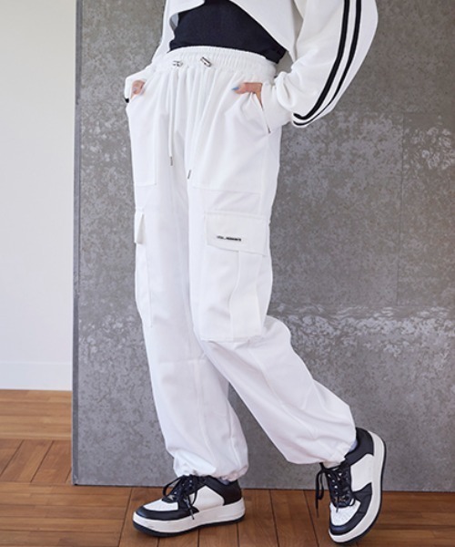 LOVETOXIC（ラブトキシック）の「【LTXC】吸水速乾ドローコードカーゴパンツ（その他パンツ・キッズ・オフホワイト/カーキ/ブラック/ピンク・S/M/L/LL）」の2枚目の写真