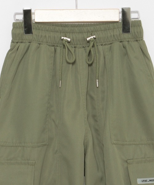 LOVETOXIC（ラブトキシック）の「【LTXC】吸水速乾ドローコードカーゴパンツ（その他パンツ・キッズ・オフホワイト/カーキ/ブラック/ピンク・S/M/L/LL）」の12枚目の写真