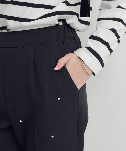 PICCIN PERLA(ピッチンペルラ)の「フロントタック センタープレス ラインストーンパンツ(スラックス・レディース・ブラック・S/M)」の13枚目の写真