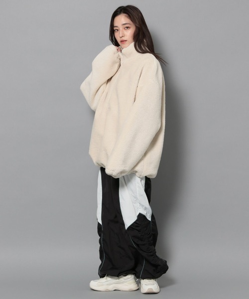 Anui（アニュイ）の「【UNISEX】ボアハーフZIPプルオーバー（その他アウター・レディース・チャコールグレー/オフホワイト/グレー系その他・SMALL/MEDIUM）」の10枚目の写真