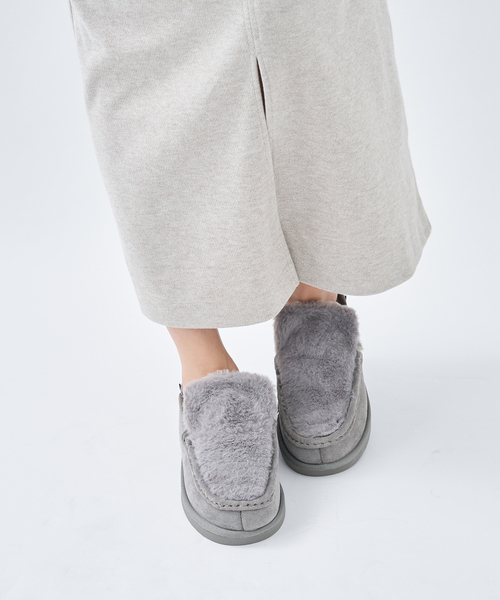abahouse mavie(アバハウスマヴィ)の「ファーモカシン(モカシン/デッキシューズ・レディース・グレー/ブラック/キャメル・36/38/40)」の5枚目の写真