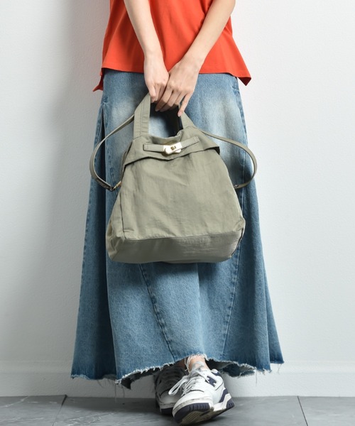 INTERPLANET（インタープラネット）の「ベルト付ナイロントートバッグ（トートバッグ・レディース・カーキ/ブラック・フリー）」の21枚目の写真