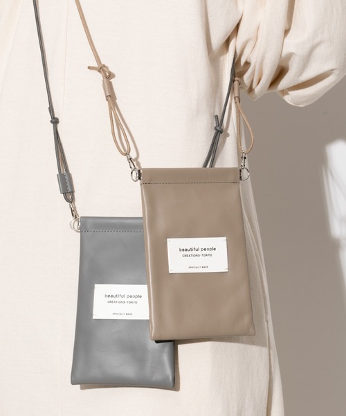 beautiful people(ビューティフルピープル)の「color leather document case(ショルダーバッグ・レディース・グレイッシュベージュ/グレー/ブラック/アイボリー/ピンク/グリーン・FREE)」の20枚目の写真