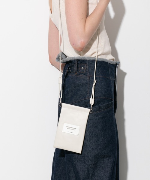 beautiful people(ビューティフルピープル)の「color leather document case(ショルダーバッグ・レディース・グレイッシュベージュ/グレー/ブラック/アイボリー/ピンク/グリーン・FREE)」の10枚目の写真