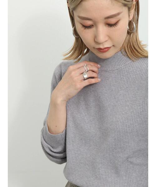 Samansa Mos2 blue（サマンサモスモスブルー）の「【Hug knit】リブニットプルオーバー（ニット/セーター・レディース・イエロー/トップグレー/グリーン/ベージュ/ブラック・F）」の3枚目の写真