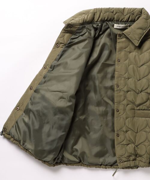 anap mimpi（アナップミンピ）の「ハート キルティング ボリュームスリーブ オーバーサイズ ジャケット（ブルゾン・レディース・ブラック/カーキ・FREE）」の4枚目の写真