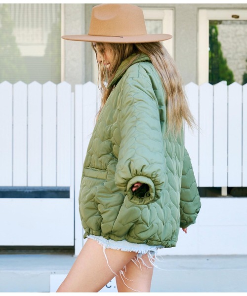 anap mimpi（アナップミンピ）の「ハート キルティング ボリュームスリーブ オーバーサイズ ジャケット（ブルゾン・レディース・ブラック/カーキ・FREE）」の14枚目の写真