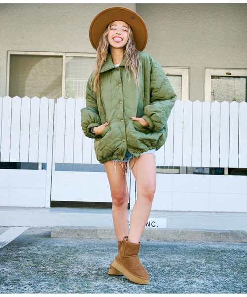 anap mimpi（アナップミンピ）の「ハート キルティング ボリュームスリーブ オーバーサイズ ジャケット（ブルゾン・レディース・ブラック/カーキ・FREE）」の15枚目の写真