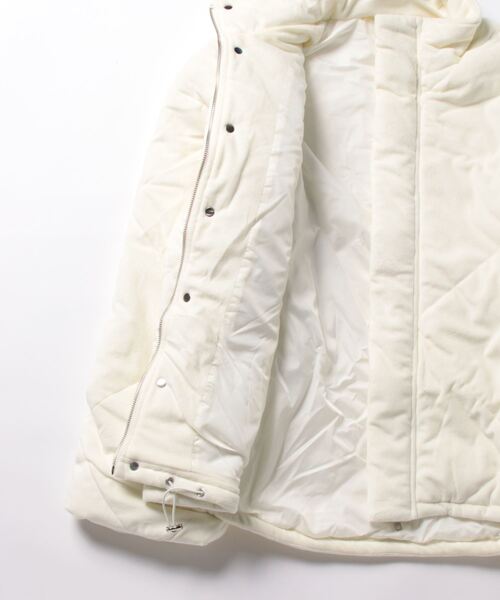 ANDGEEBEE(アンジービー)の「キルティングエコダウンジャケット(ダウンジャケット/コート・レディース・アイボリー/ネイビー/グレー・FREE)」の13枚目の写真