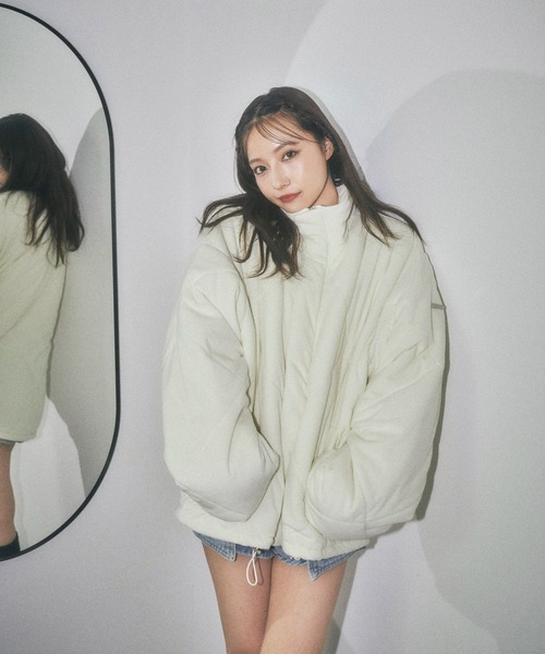 ANDGEEBEE(アンジービー)の「キルティングエコダウンジャケット(ダウンジャケット/コート・レディース・アイボリー/ネイビー/グレー・FREE)」の4枚目の写真