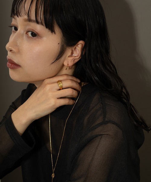 voov（ブーブ）の「【金属アレルギー対応】幅広 ライン リング サージカル 指輪 デイリー オケージョン（リング・レディース・ゴールド/シルバー・11号）」の8枚目の写真