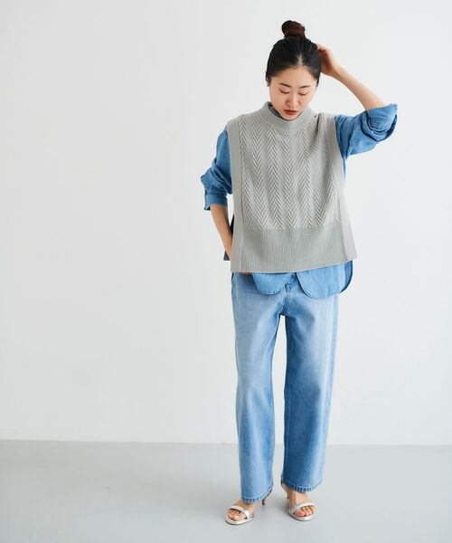 le.coeur blanc（ルクールブラン）の「柄編みニットベスト（ベスト・レディース・ライトグレー/オフホワイト・38）」の9枚目の写真