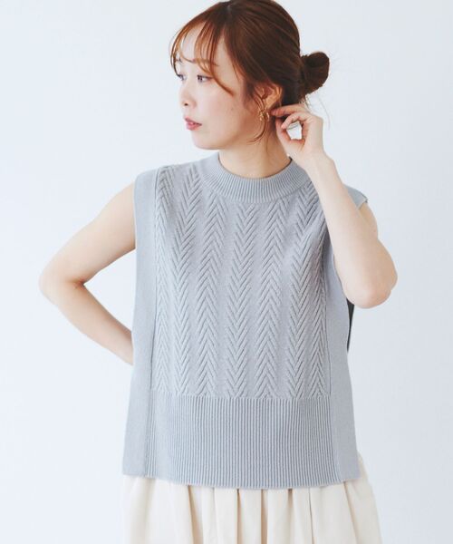 le.coeur blanc（ルクールブラン）の「柄編みニットベスト（ベスト・レディース・ライトグレー/オフホワイト・38）」の18枚目の写真