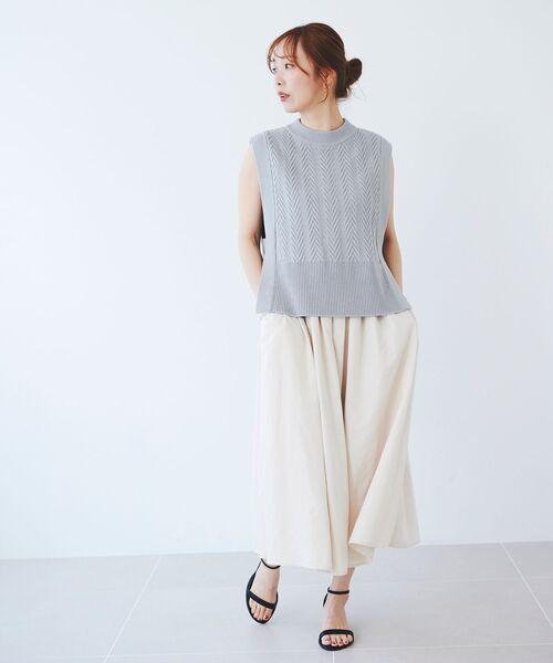 le.coeur blanc（ルクールブラン）の「柄編みニットベスト（ベスト・レディース・ライトグレー/オフホワイト・38）」の20枚目の写真