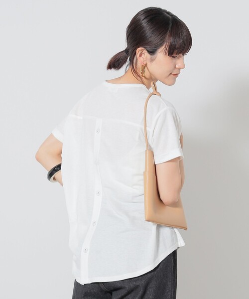 BEAMS HEART(ビームスハート)の「BEAMS HEART / 後ボタン フレア プルオーバー(Tシャツ/カットソー・レディース・オリーブ/ネイビー/オフホワイト・FREE)」の6枚目の写真