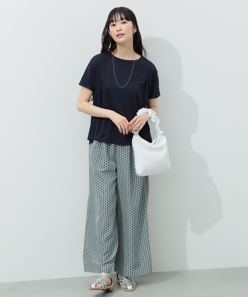 BEAMS HEART(ビームスハート)の「BEAMS HEART / 後ボタン フレア プルオーバー(Tシャツ/カットソー・レディース・オリーブ/ネイビー/オフホワイト・FREE)」の12枚目の写真