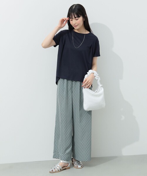 BEAMS HEART(ビームスハート)の「BEAMS HEART / 後ボタン フレア プルオーバー(Tシャツ/カットソー・レディース・オリーブ/ネイビー/オフホワイト・FREE)」の13枚目の写真