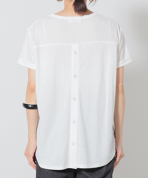 BEAMS HEART(ビームスハート)の「BEAMS HEART / 後ボタン フレア プルオーバー(Tシャツ/カットソー・レディース・オリーブ/ネイビー/オフホワイト・FREE)」の18枚目の写真