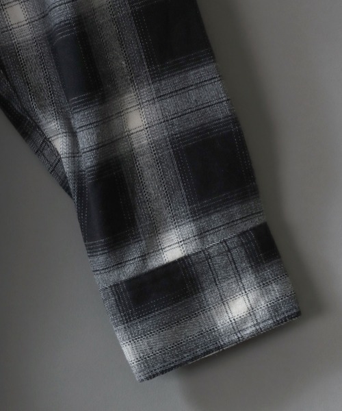 SITRY(シトリー)の「Ombre Check Shirt/オーバーサイズ オンブレチェックシャツ(シャツ/ブラウス・メンズ・ホワイト×ブラック/ブラウン/ブラック×ホワイト/ネイビー/ブルー・M/L)」の10枚目の写真