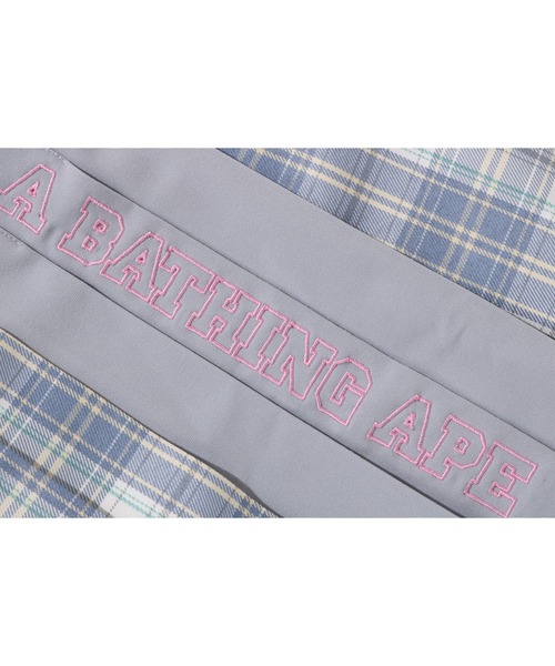 A BATHING APE(アベイシングエイプ)の「CHECK PLEATED SKIRT(スカート・キッズ・サックスブルー・140/130/120)」の4枚目の写真