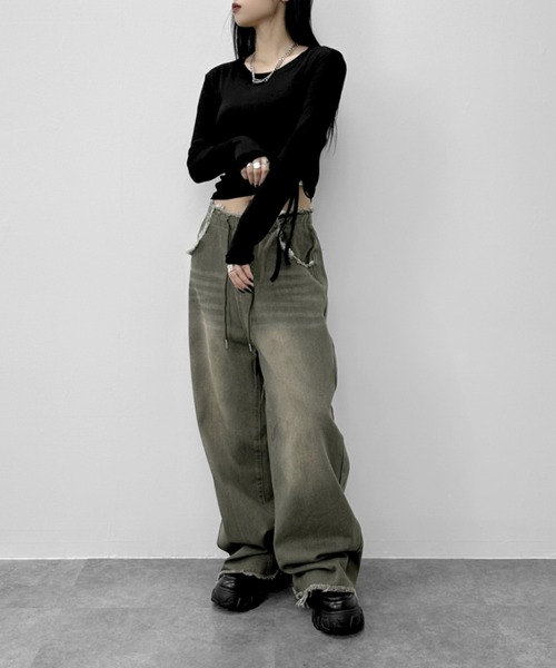 LVEU.(ラブユ.)の「【LVEU.】アシメシャーリングデザイントップス / トップス カットソー アシンメトリー アシメ シャーリング クルーネック ブラック ホワイト ZOZOTOWN限定(Tシャツ/カットソー・レディース・ホワイト/ブラック・FREE)」の18枚目の写真