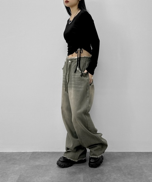 LVEU.(ラブユ.)の「【LVEU.】アシメシャーリングデザイントップス / トップス カットソー アシンメトリー アシメ シャーリング クルーネック ブラック ホワイト ZOZOTOWN限定(Tシャツ/カットソー・レディース・ホワイト/ブラック・FREE)」の19枚目の写真