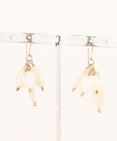 tone(トーン)の「【jebi】14kgf ふぞろい天然石の大きめピアス(MA)(ピアス(両耳用)・レディース・オレンジ/ホワイト・FREE)」の9枚目の写真