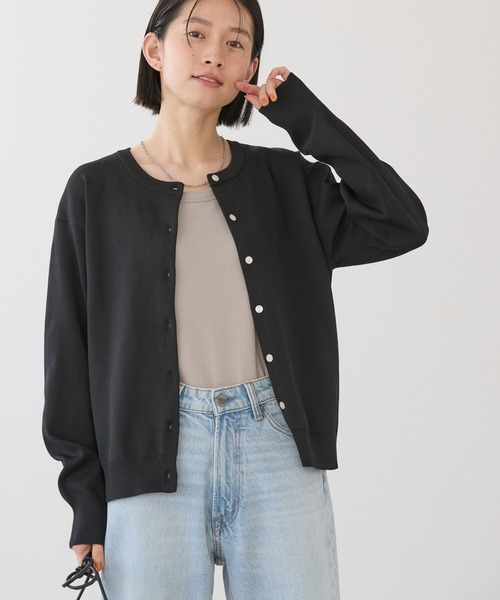 AMERICAN HOLIC(アメリカンホリック)の「エコカルットクルーネックカーディガン<エコ・軽い・ニット>(カーディガン/ボレロ・レディース・レッド/ネイビー/アイボリー/ブラック・M/L)」の2枚目の写真