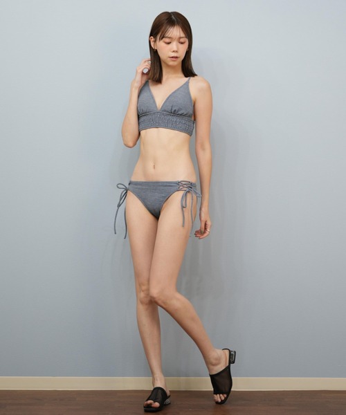 Ungrid(アングリッド)の「UNGRID/アングリッド 無地 ビスチェビキニ 623018(水着・レディース・ベージュ/ブラック/カーキ/ネイビー/ブラウン/ブルー・9号)」の15枚目の写真