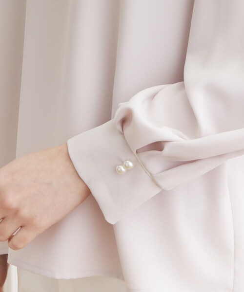 couture brooch（クチュールブローチ）の「◆ハートネック配色ポイントブラウス（シャツ/ブラウス・レディース・ライトグレー系4/アイボリー系4・42/40/38）」の12枚目の写真