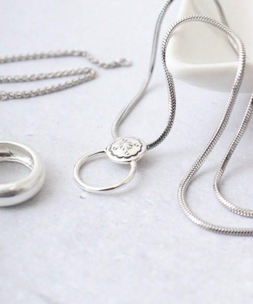 FUNALIVE（ファンアライブ）の「925シルバートップ　GLASSES HOLDER　ネックレス（ネックレス・メンズ・シルバー系その他5/シルバー系その他3/シルバー系その他/シルバー系/シルバー系その他2/シルバー系2/シルバー系その他4/シルバー系その他6/A/シルバー系その他7/シルバー系9/シルバー系8/シルバー系7/シルバー系3/シルバー系4/シルバー系5/シルバー系6・ONE SIZE）」の3枚目の写真