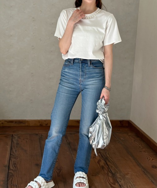 Per sist ence(パーシエンス)の「天竺衿ぐりパール付きTシャツ/手洗い可(Tシャツ/カットソー・レディース・イエロー/ブラック/オフホワイト・FREE)」の5枚目の写真