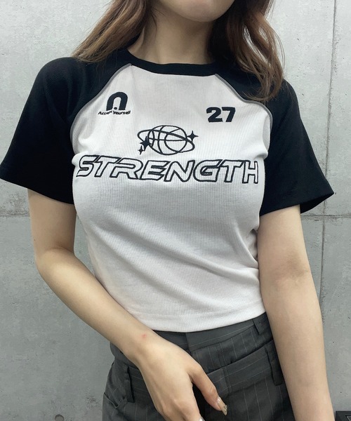 ROGER AND RAW(ロジャーアンドロウ)の「袖配色ショート丈リブTシャツ(Tシャツ/カットソー・レディース・ネイビー/ホワイト/ピンク/ブラック・FREE)」の9枚目の写真