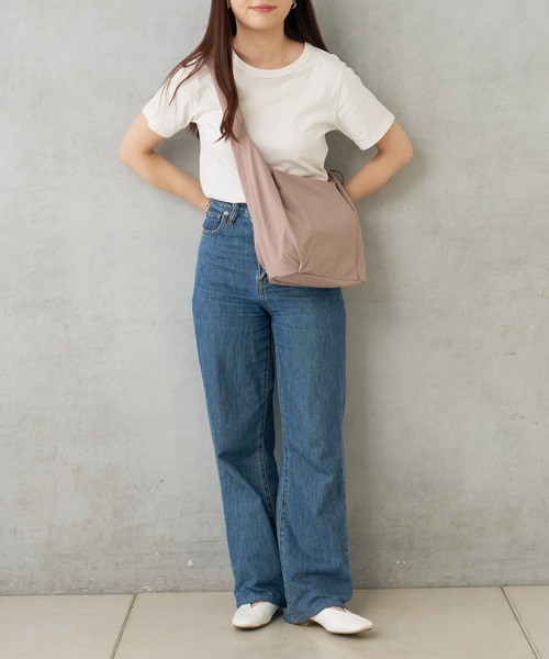 BIRTHDAY BAR（バースデイバー）の「LIGHT NYLON SHOULDER（ショルダーバッグ・レディース・ベージュ/ブラック/グレー・0）」の11枚目の写真