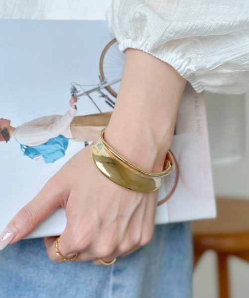 【LAZY DAWN】wave bold bangle B032〜バングル★韓国発 Designer fashion, Seoul-fully created | W Concept