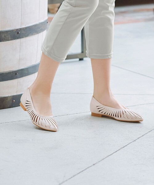 【フラット&ヒール2TYPE】ケージデザインシアーパンプス（パンプス）｜Tiaclasse（ティアクラッセ）