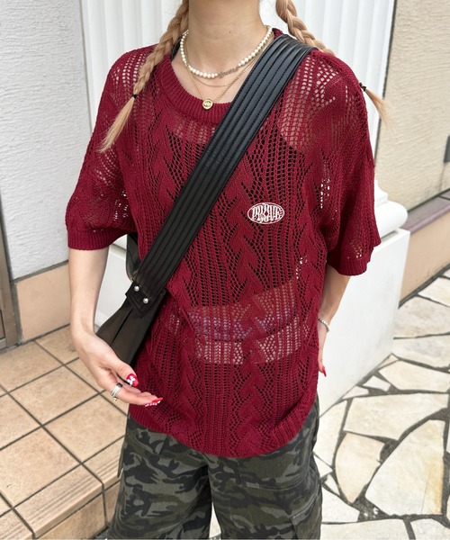 sedacle(セダクル)の「バイパターン透かしニット(Tシャツ/カットソー・レディース・アイボリー/レッド/ブラック・SMALL/LARGE/MEDIUM)」の12枚目の写真