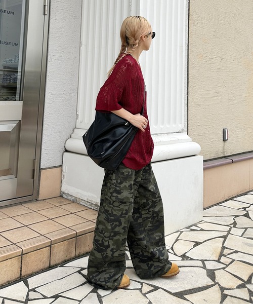 sedacle(セダクル)の「バイパターン透かしニット(Tシャツ/カットソー・レディース・アイボリー/レッド/ブラック・SMALL/LARGE/MEDIUM)」の8枚目の写真