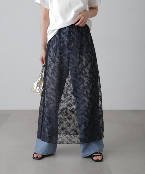 FREE'S MART（フリーズマート）の「チュールジャガードレイヤードスカート（スカート・レディース・ホワイト/ブラック・FREE）」の2枚目の写真