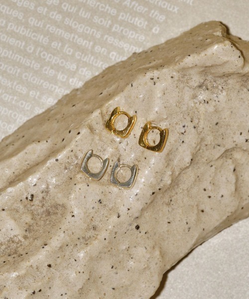 TODAYFUL（トゥデイフル）の「TODAYFUL　Square Hoop Pierce スクエアフープピアス/12420905（ピアス（両耳用）・レディース・ゴールド/シルバー・ONE SIZE）」の8枚目の写真