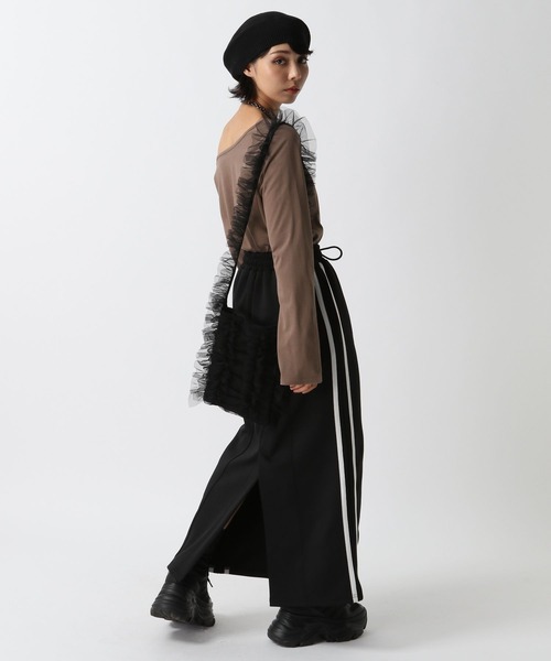 PAGEBOY(ページボーイ)の「ワンショルプレートトップス(Tシャツ/カットソー・レディース・ブラック/オフホワイト/ブラウン・FREE)」の17枚目の写真