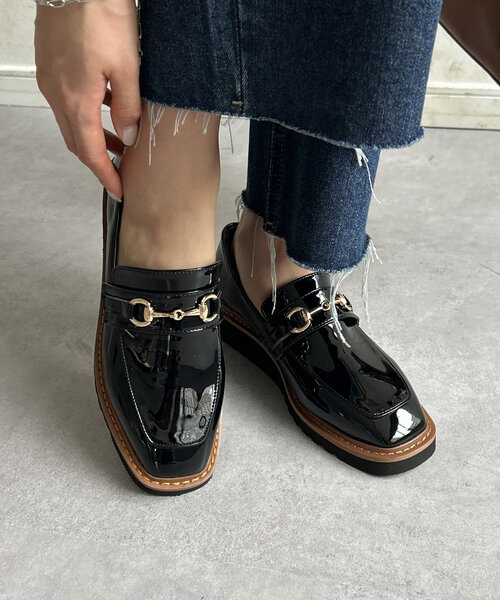 Thevon(ゼボン)の「配色エナメルローファー(ブーツ・レディース・ブラック/カーキ・M/L)」の5枚目の写真